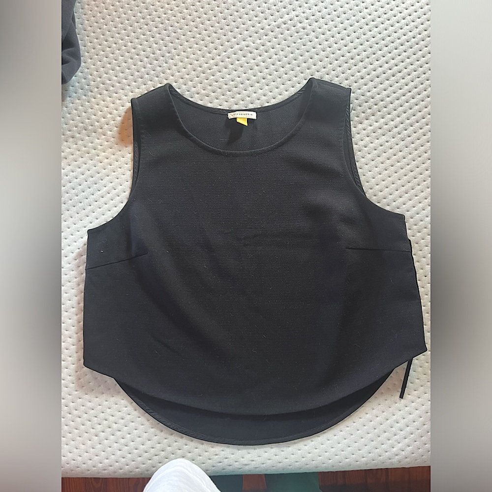 Anthropologie Size 6 Cropped Top with side zip details
